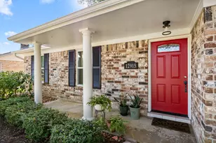 12915 Westleigh Dr, Houston, TX 77077 - Photo 2
