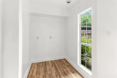 11002 Hammerly Boulevard #105, Houston, TX 77043 - Photo 14
