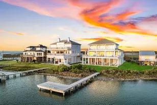 2910 11 Mile Rd, Galveston, TX 77554 - Photo 2