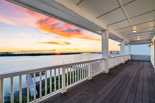 2910 11 Mile Rd, Galveston, TX 77554 - Photo 4