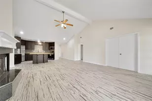 10904 Birch Dr, La Porte, TX 77571 - Photo 16
