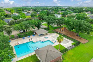 10904 Birch Dr, La Porte, TX 77571 - Photo 38