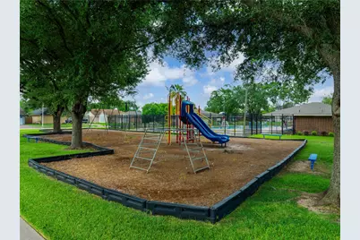10904 Birch Drive, La Porte, TX 77571 - Photo 42