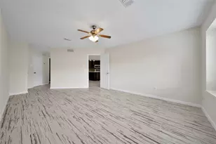 10904 Birch Dr, La Porte, TX 77571 - Photo 18
