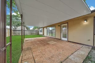 10904 Birch Dr, La Porte, TX 77571 - Photo 30