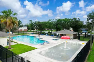 10904 Birch Dr, La Porte, TX 77571 - Photo 40