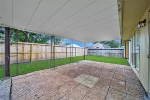 10904 Birch Dr, La Porte, TX 77571 - Photo 30