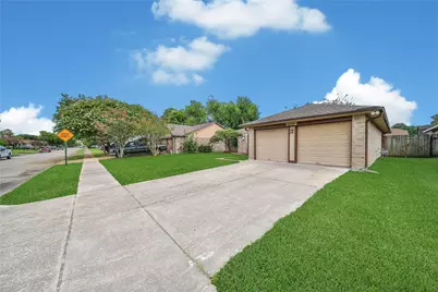 10904 Birch Drive, La Porte, TX 77571 - Photo 34