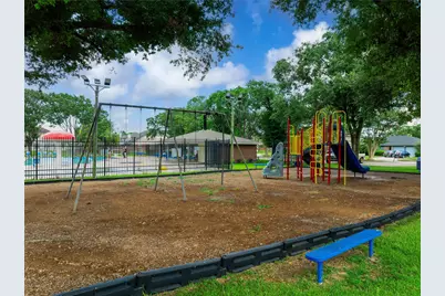 10904 Birch Drive, La Porte, TX 77571 - Photo 40