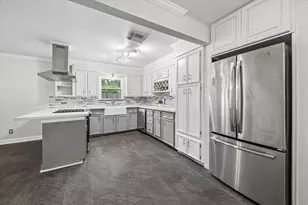 10946 Britt Way, Houston, TX 77043 - Photo 12