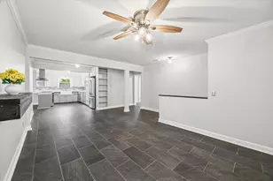 10946 Britt Way, Houston, TX 77043 - Photo 4