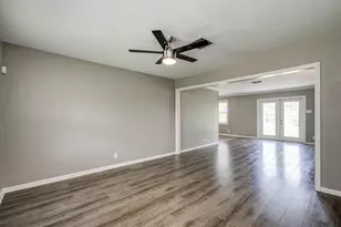 9410 Highmeadow Dr, Houston, TX 77063 - Photo 6