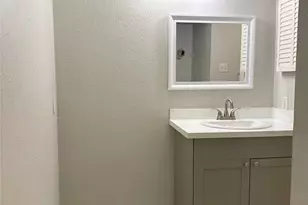 12500 Sandpiper Dr, Houston, TX 77035 - Photo 6