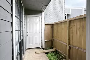 12500 Sandpiper Dr, Houston, TX 77035 - Photo 10