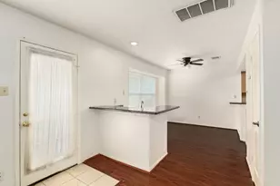 3118 Kempwood Dr, Sugar Land, TX 77479 - Photo 16