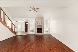 3118 Kempwood Dr, Sugar Land, TX 77479 - Photo 10