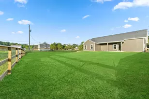 256 Davis Bend Rd, Alvin, TX 77511 - Photo 32