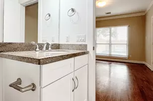 5220 Lillian St, Houston, TX 77007 - Photo 10