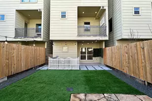 5220 Lillian St, Houston, TX 77007 - Photo 2