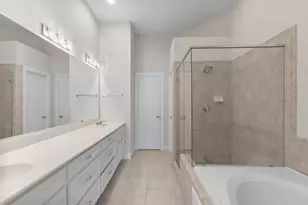 2710 Hullsmith Dr, Houston, TX 77063 - Photo 18