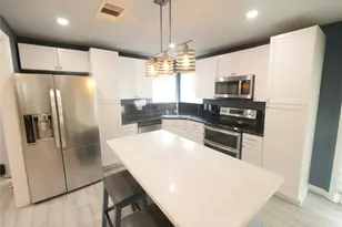 409 Seacrest Blvd, League City, TX 77573 - Photo 8