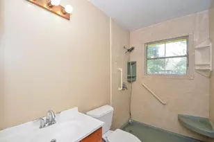 5515 Flamingo Dr, Houston, TX 77033 - Photo 14