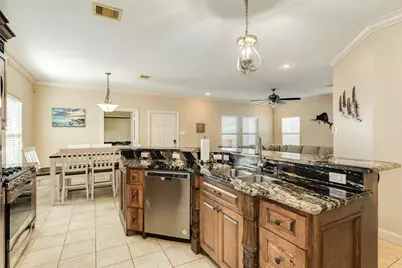 1418 Avenue M 1/2, Galveston, TX 77550 - Photo 10