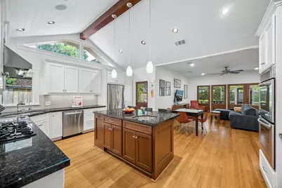 916 Arlington Street, Houston, TX 77008 - Photo 2