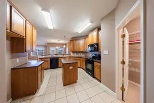 6007 Wilcox Point Ct, Spring, TX 77388 - Photo 4