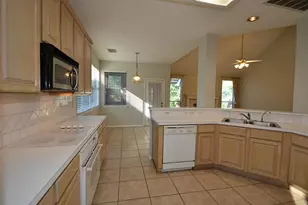 15307 Amesbury Ln, Sugar Land, TX 77478 - Photo 16