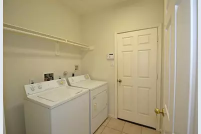 15307 Amesbury Lane, Sugar Land, TX 77478 - Photo 10