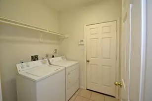 15307 Amesbury Ln, Sugar Land, TX 77478 - Photo 10