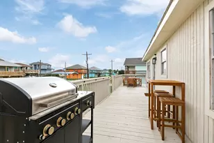 971 Mary Ann, Crystal Beach, TX 77650 - Photo 8