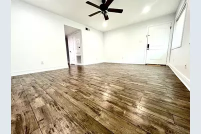 12633 Memorial Drive #227, Houston, TX 77024 - Photo 10
