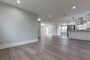10026 Whiteside Ln, Houston, TX 77080 - Photo 8