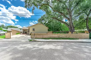 303 Baker Dr, Tomball, TX 77375 - Photo 1