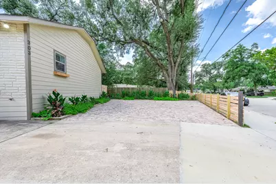 303 Baker Drive, Tomball, TX 77375 - Photo 4