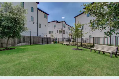 2816 Grand Fountains Drive #B, Houston, TX 77054 - Photo 28