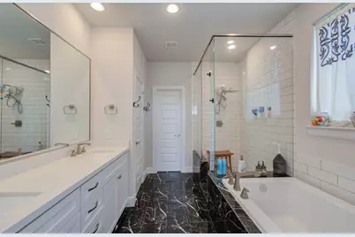 2816 Grand Fountains Drive #B, Houston, TX 77054 - Photo 24