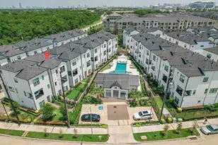 2816 Grand Fountains Dr, Houston, TX 77054 - Photo 2