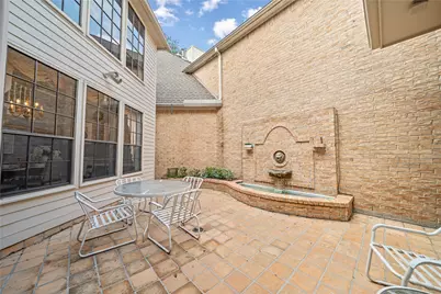 55 Bayou Pointe Drive, Houston, UT 77063 - Photo 32