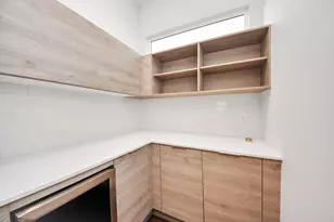 1715 Maravilla Dr, Houston, TX 77055 - Photo 12