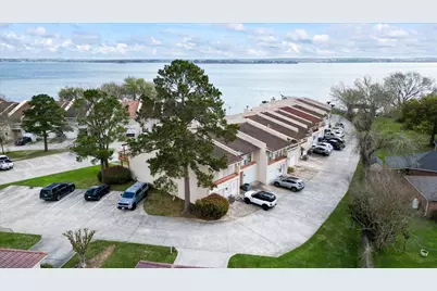 41 Regency Point, Conroe, TX 77356 - Photo 2