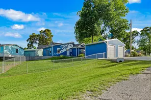 400 Woodland Shores Dr, Point Blank, TX 77364 - Photo 1