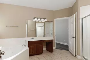 6327 Spring Creek Oaks Dr, Spring, TX 77379 - Photo 14