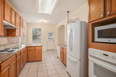 200 Frontier Cove, Cibolo, TX 78108 - Photo 12