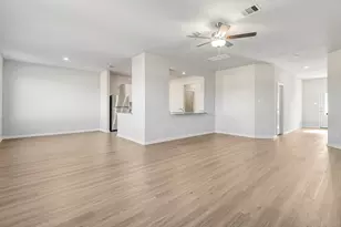 8224 Sunberry Shadow Dr, Houston, TX 77016 - Photo 2