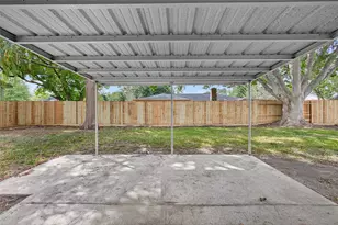 1910 Coupland Dr, La Porte, TX 77571 - Photo 24