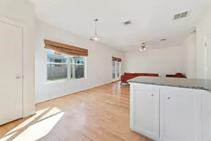 826 E 40th St, Houston, TX 77022 - Photo 12