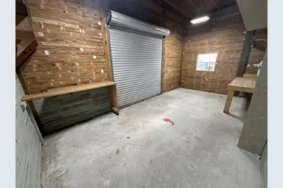 1013 Highway 87, Crystal Beach, TX 77650 - Photo 18